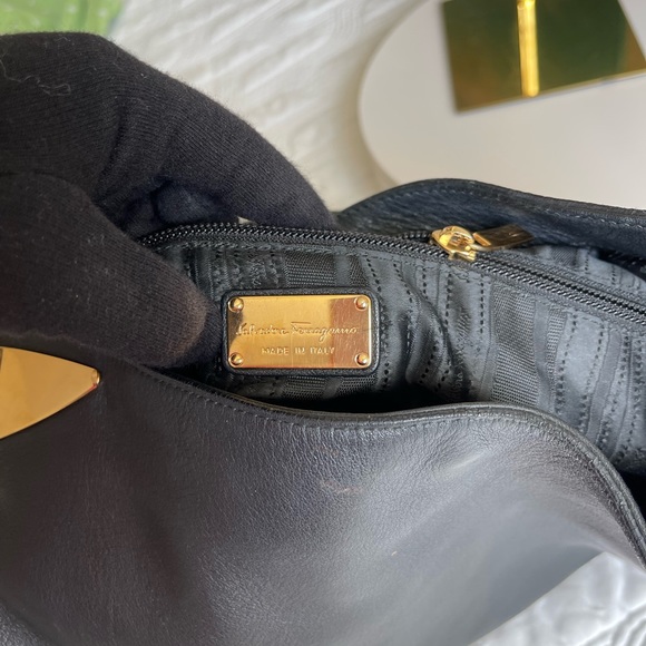 Authentic Salvatore Ferragamo Shoulder Bag - Picture 12 of 17